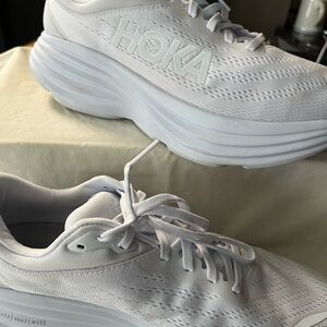 Like new Hoka Bondi 8 W